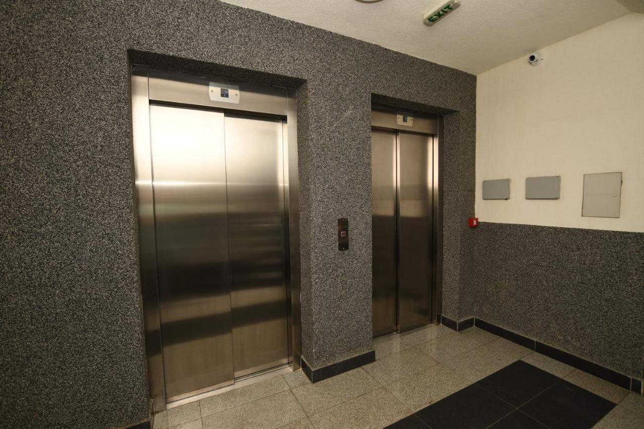 Sky Way Studio Apartment Сараєво Екстер'єр фото