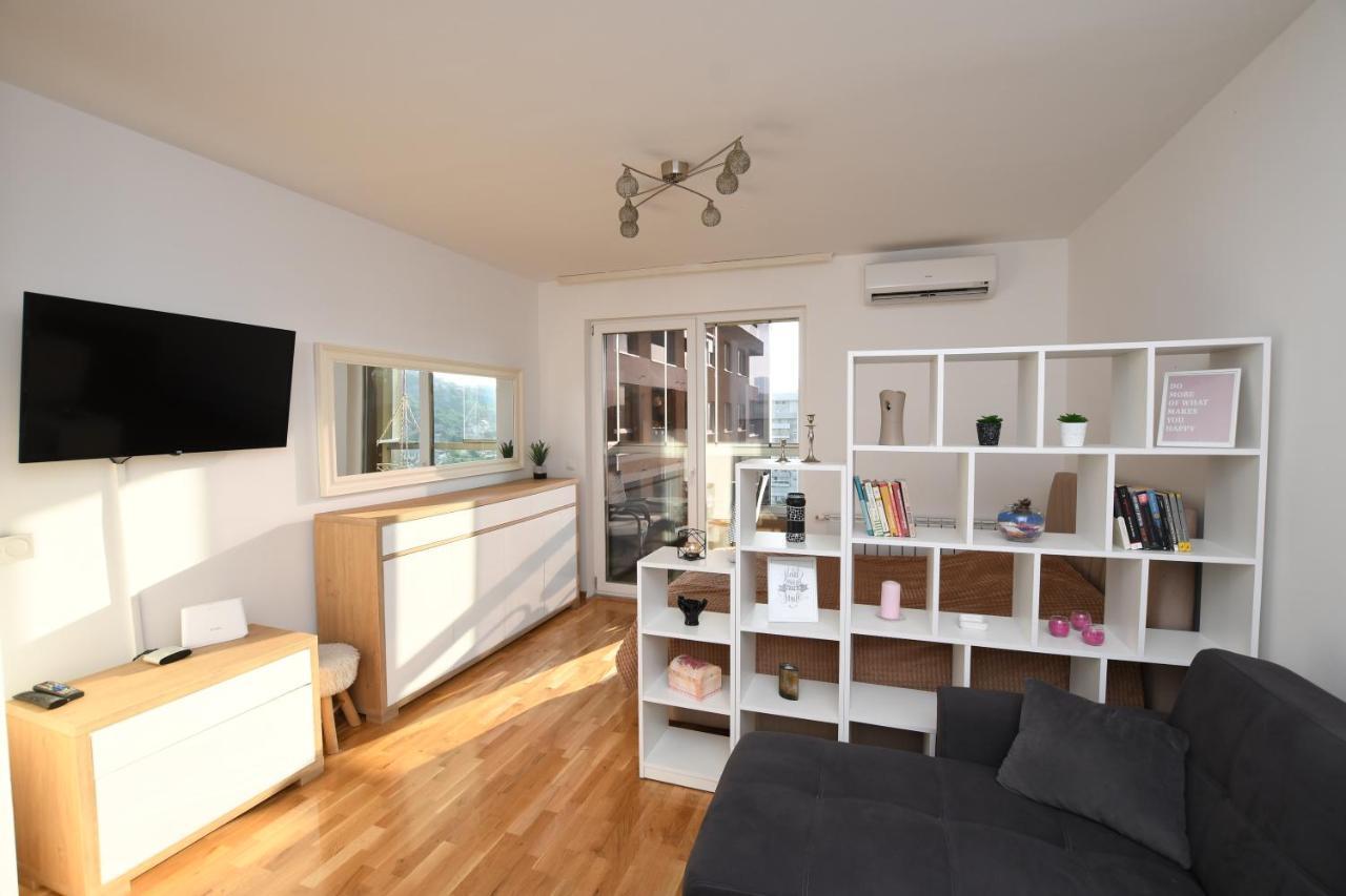 Sky Way Studio Apartment Сараєво Екстер'єр фото